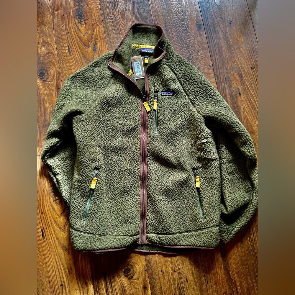 Patagonia: Retro Pile Jacket Men’s Basin Green